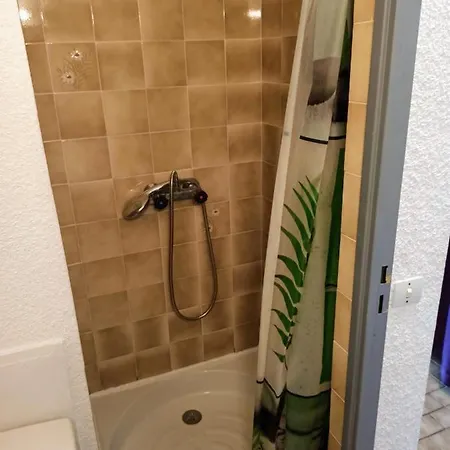 Studio Avec Piscine - Proche - 27m2 Apartment *