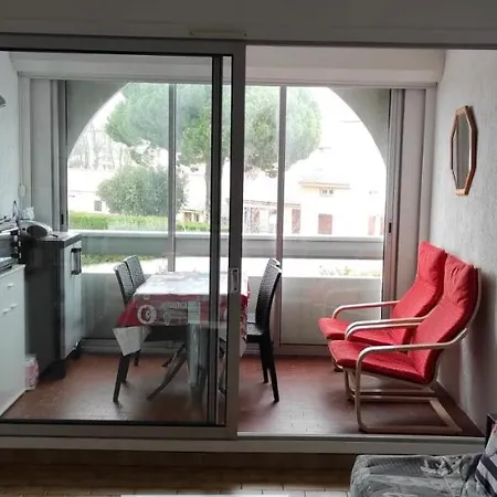 Studio Avec Piscine - Proche - 27m2 Apartment